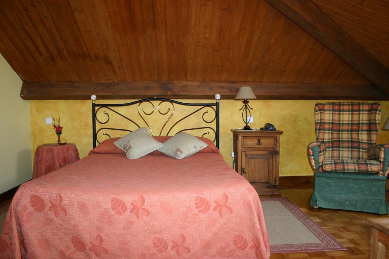 Habitaciones Y Estudios- Hotel "Posada De Cantabria El Solar" - Cenas Y Gintonic- Bar -Terraza Panoramica Galizano Dış mekan fotoğraf