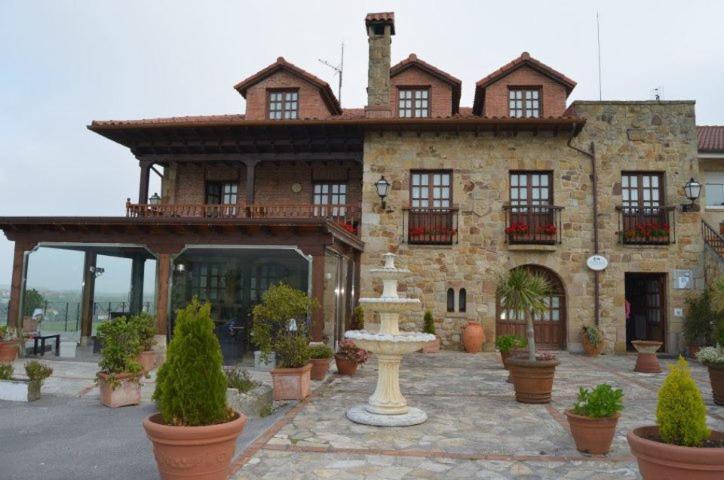 Habitaciones Y Estudios- Hotel "Posada De Cantabria El Solar" - Cenas Y Gintonic- Bar -Terraza Panoramica Galizano Dış mekan fotoğraf