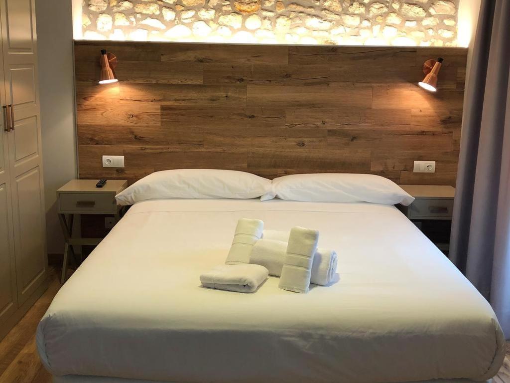 Habitaciones Y Estudios- Hotel "Posada De Cantabria El Solar" - Cenas Y Gintonic- Bar -Terraza Panoramica Galizano Dış mekan fotoğraf