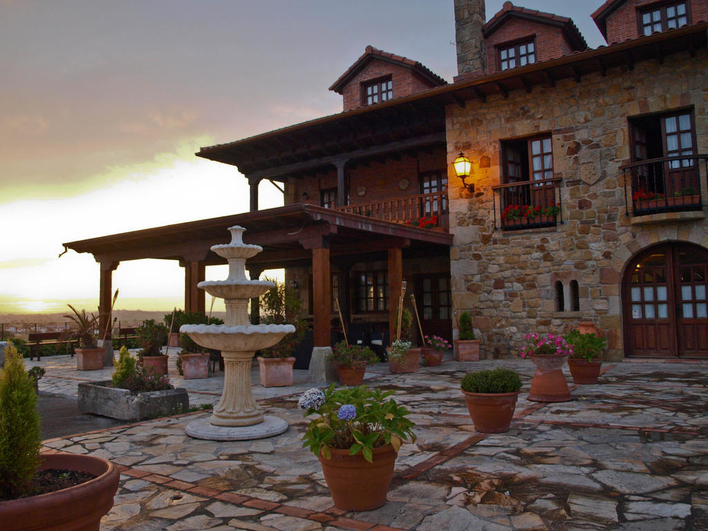 Habitaciones Y Estudios- Hotel "Posada De Cantabria El Solar" - Cenas Y Gintonic- Bar -Terraza Panoramica Galizano Dış mekan fotoğraf