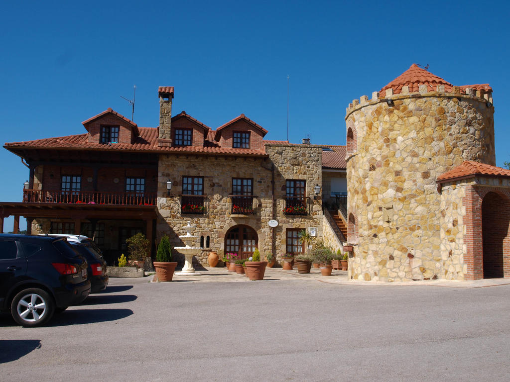Habitaciones Y Estudios- Hotel "Posada De Cantabria El Solar" - Cenas Y Gintonic- Bar -Terraza Panoramica Galizano Dış mekan fotoğraf