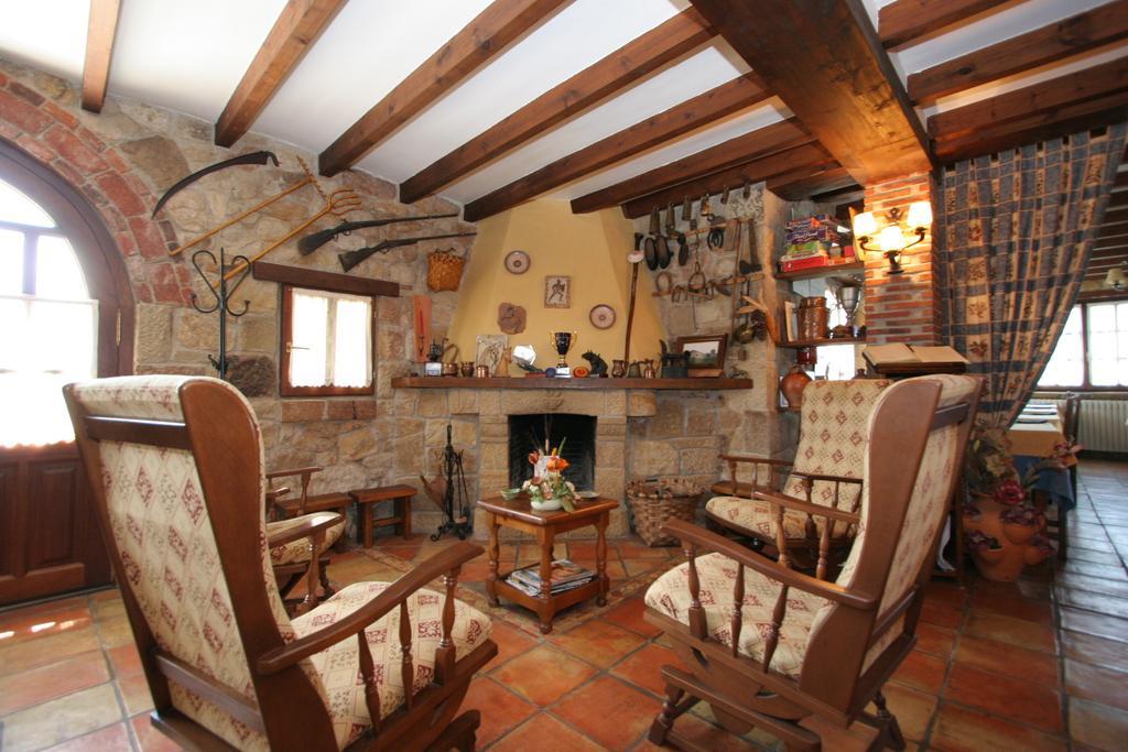 Habitaciones Y Estudios- Hotel "Posada De Cantabria El Solar" - Cenas Y Gintonic- Bar -Terraza Panoramica Galizano Dış mekan fotoğraf
