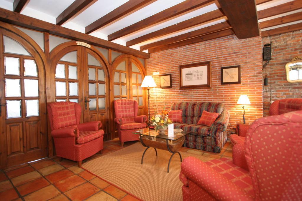 Habitaciones Y Estudios- Hotel "Posada De Cantabria El Solar" - Cenas Y Gintonic- Bar -Terraza Panoramica Galizano Dış mekan fotoğraf
